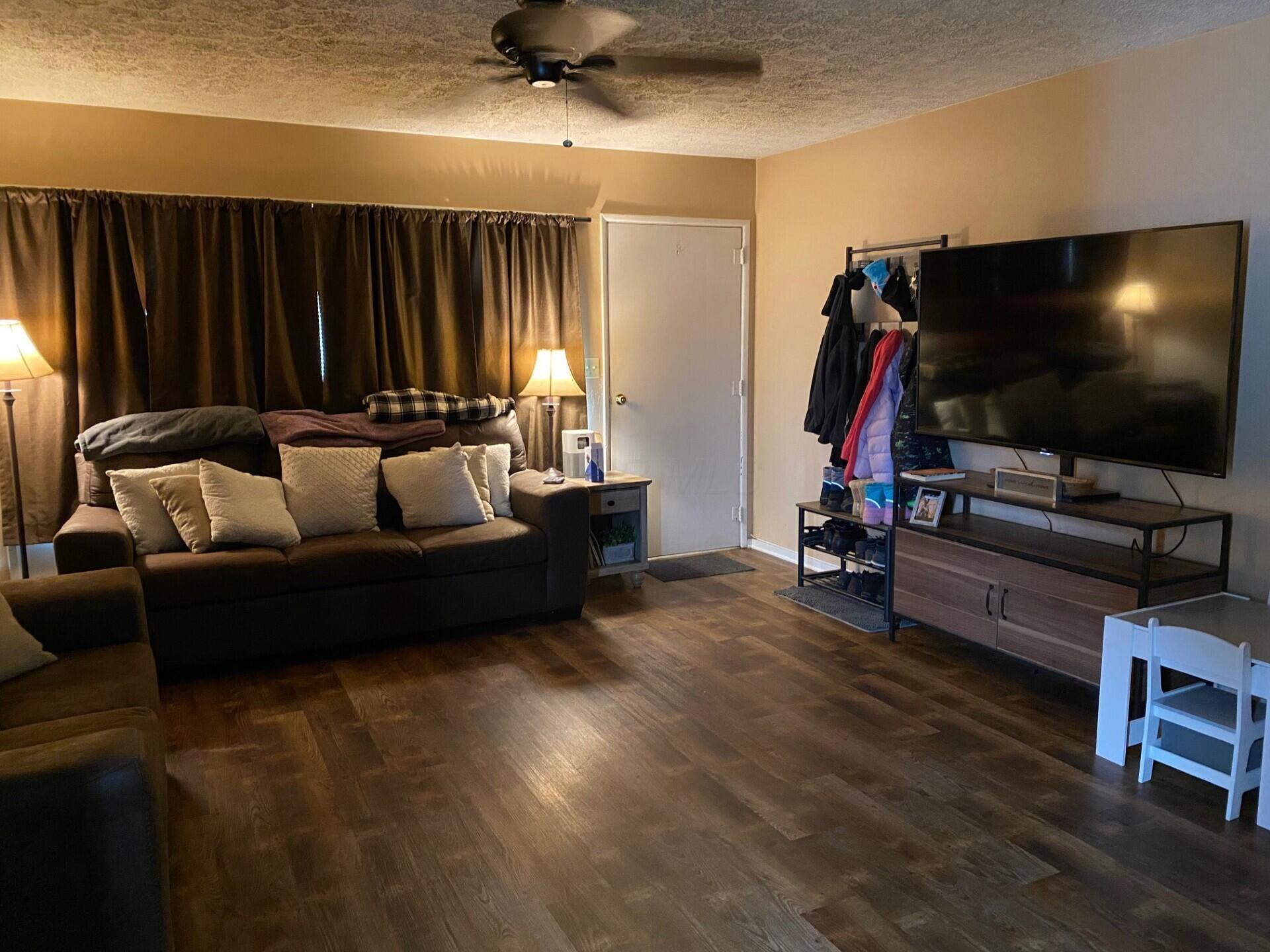 691 Karen Parkway, Newark, Ohio image 3