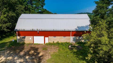 Photo of 19300 Frampton Road, Frazeysburg, OH 43822 (MLS # 226027090)