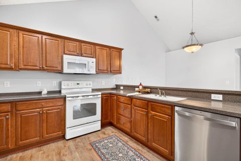 Tiny photo for 4173 Cobbler Road 9 #9, New Albany, OH 43054 (MLS # 226037498)