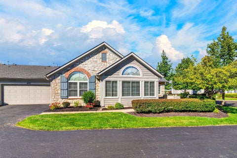 Tiny photo for 4173 Cobbler Road 9 #9, New Albany, OH 43054 (MLS # 226037498)