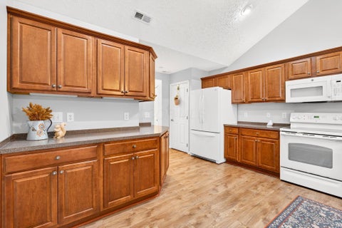 Tiny photo for 4173 Cobbler Road 9 #9, New Albany, OH 43054 (MLS # 226037498)