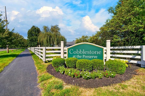 Tiny photo for 4173 Cobbler Road 9 #9, New Albany, OH 43054 (MLS # 226037498)
