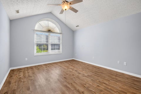 Tiny photo for 4173 Cobbler Road 9 #9, New Albany, OH 43054 (MLS # 226037498)