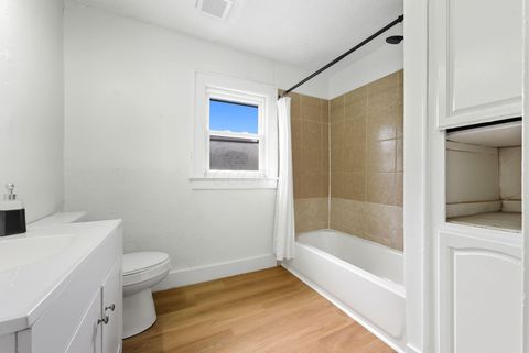 Tiny photo for 2143 Leonard Avenue, Columbus, OH 43219 (MLS # 225039582)