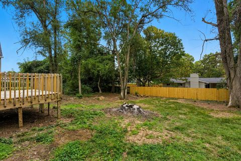 Tiny photo for 2143 Leonard Avenue, Columbus, OH 43219 (MLS # 225039582)