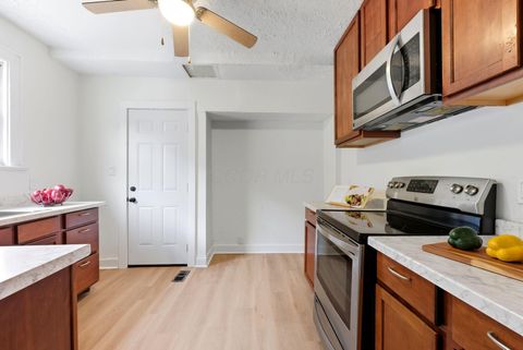 Tiny photo for 2143 Leonard Avenue, Columbus, OH 43219 (MLS # 225039582)