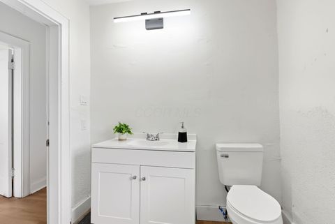 Tiny photo for 2143 Leonard Avenue, Columbus, OH 43219 (MLS # 225039582)