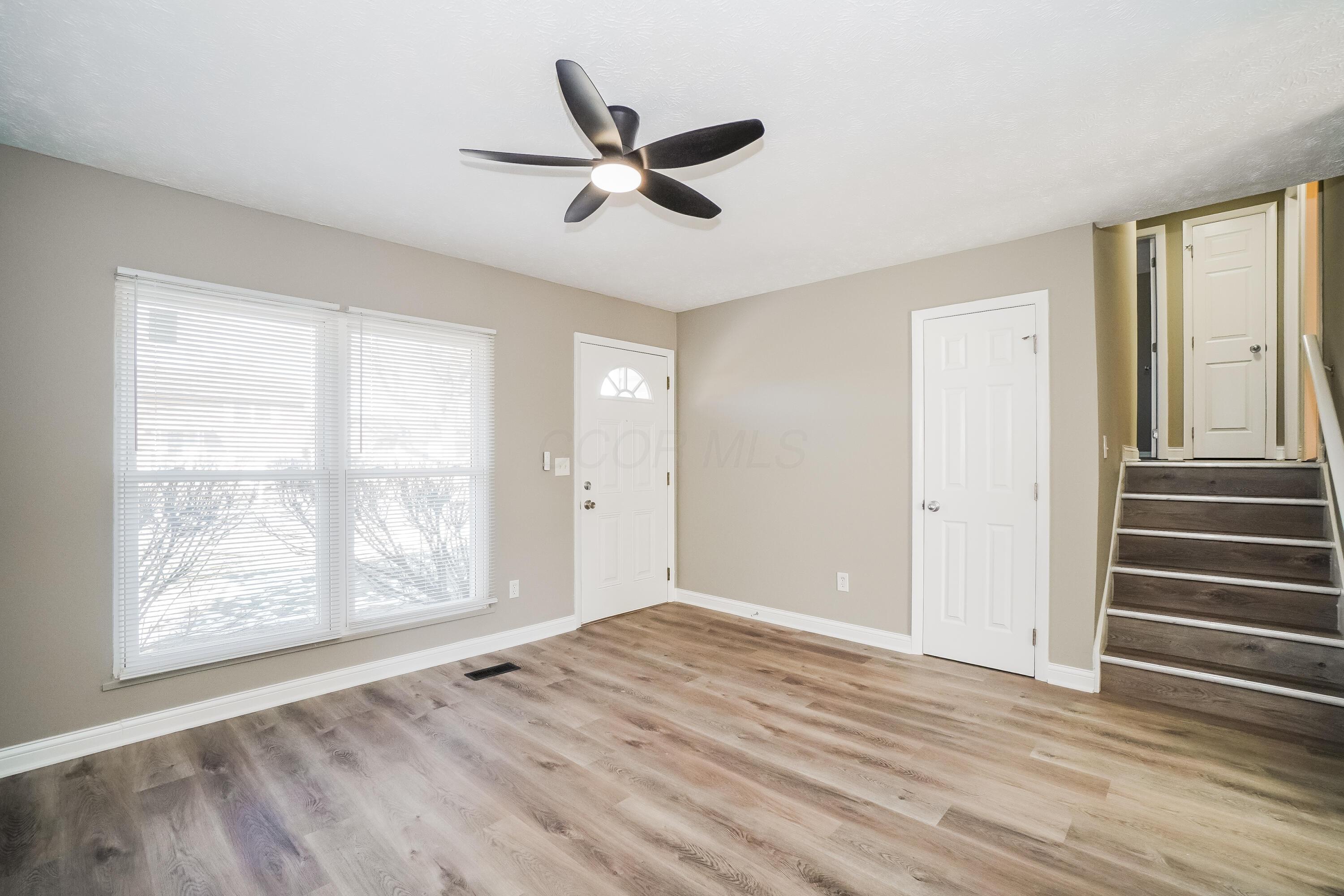 3225 Chelford Drive, Columbus, Ohio image 3