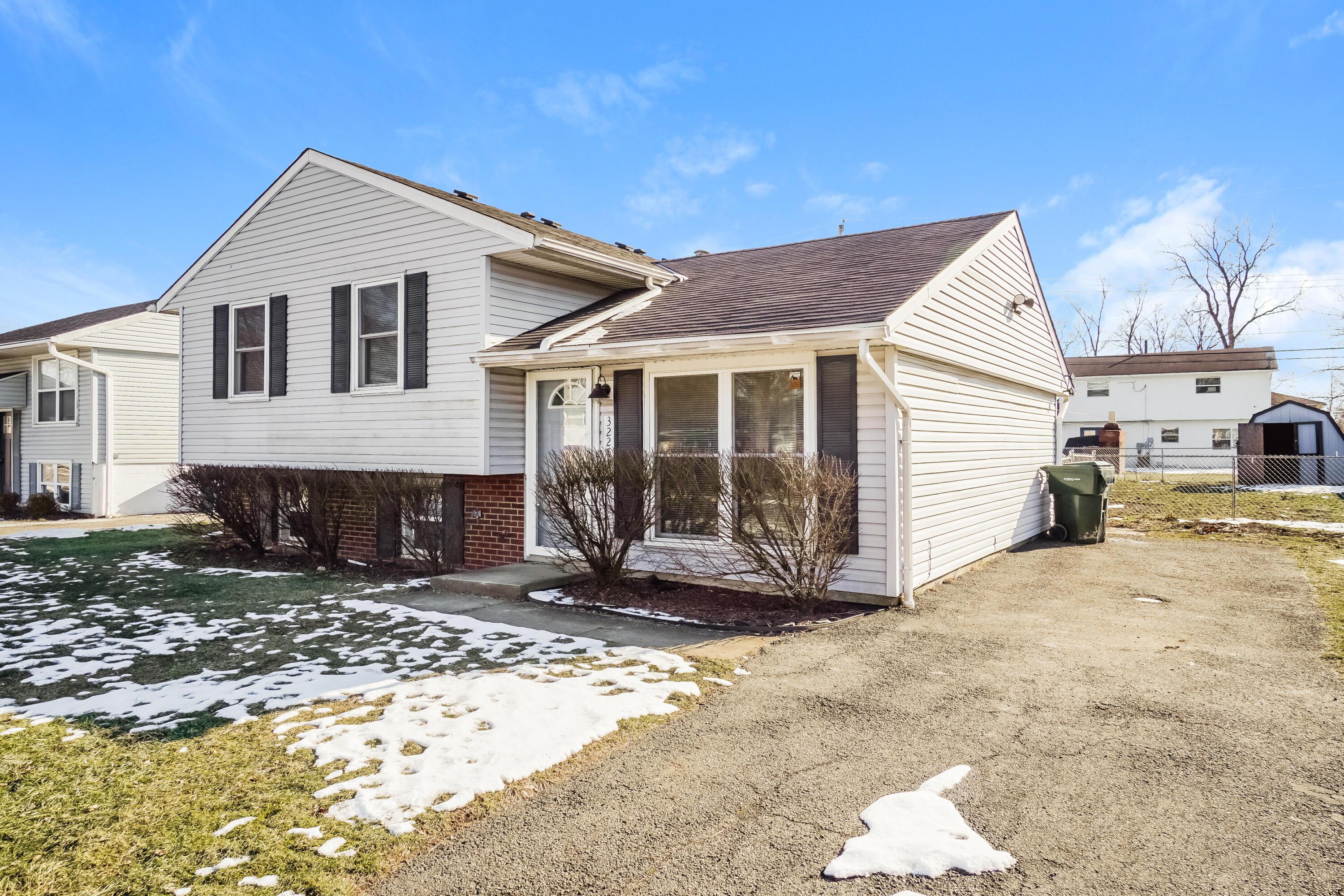 3225 Chelford Drive, Columbus, Ohio image 2
