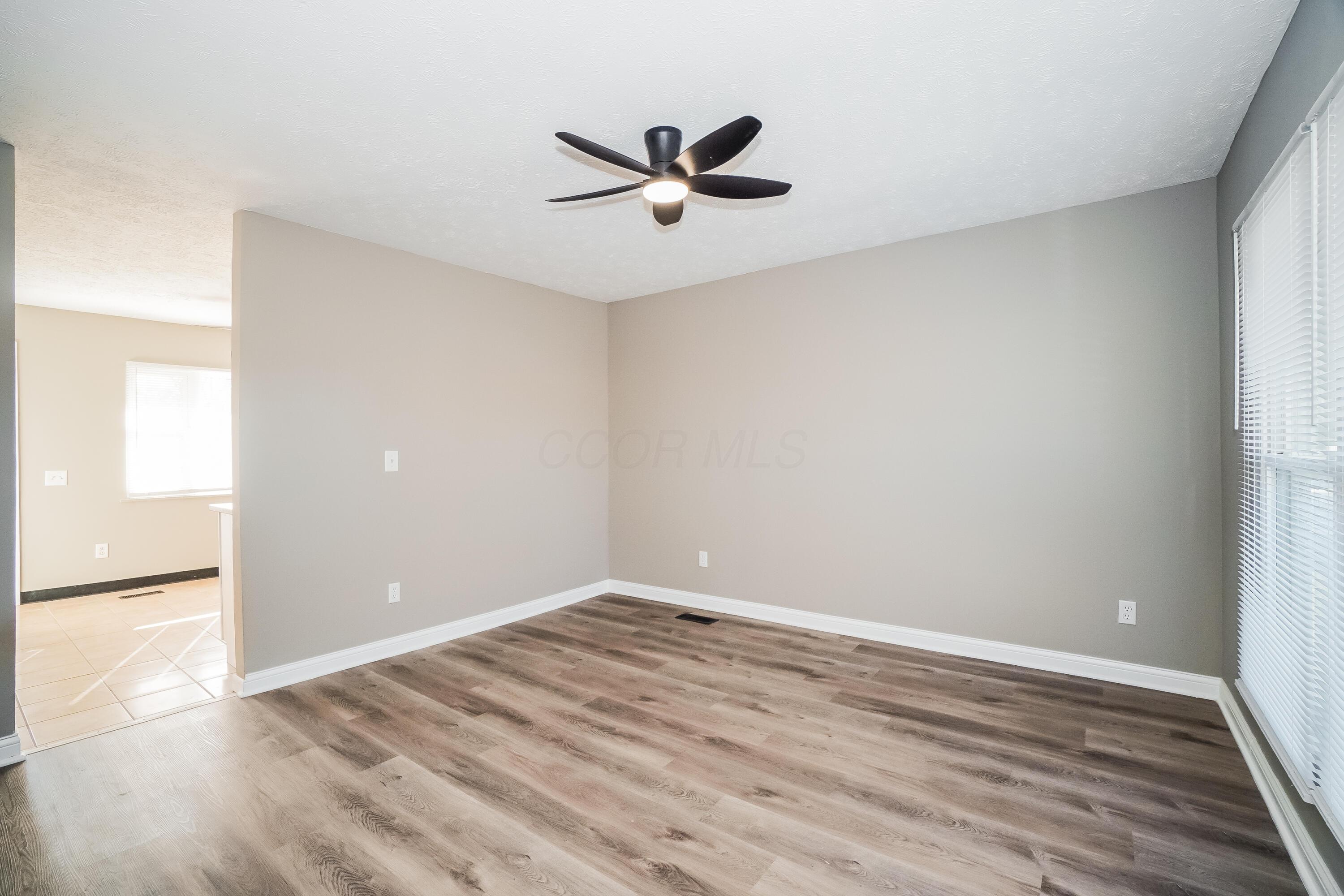 3225 Chelford Drive, Columbus, Ohio image 4