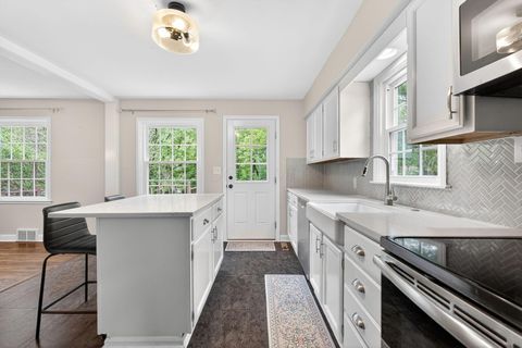 Tiny photo for 136 Parkview Avenue, Westerville, OH 43081 (MLS # 226015768)