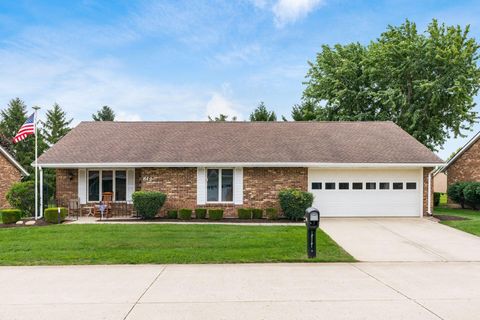 Photo of 612 Circle Drive, London, OH 43140 (MLS # 226021677)