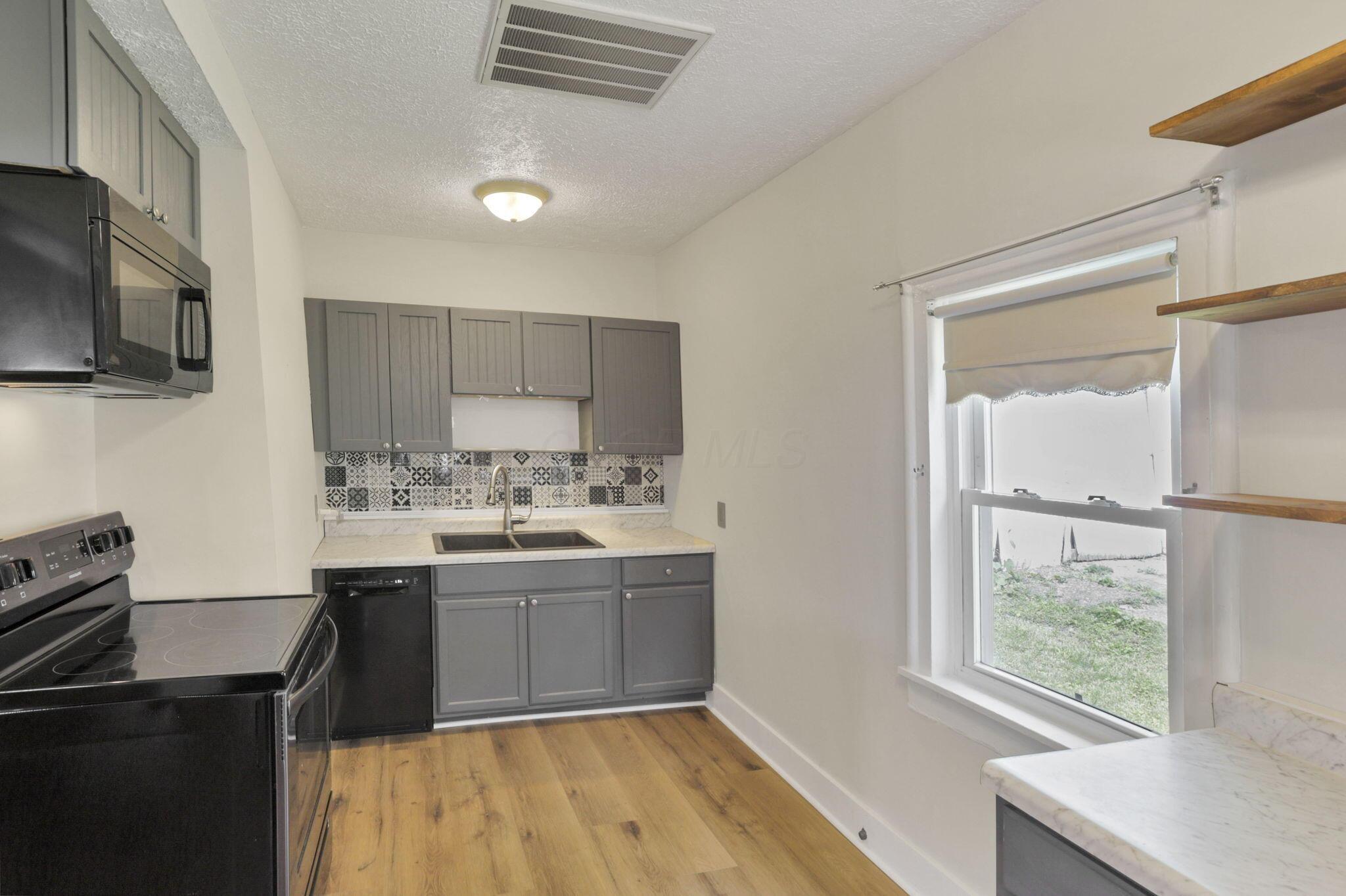 115 N Walnut Street, Baltimore, Ohio image 12