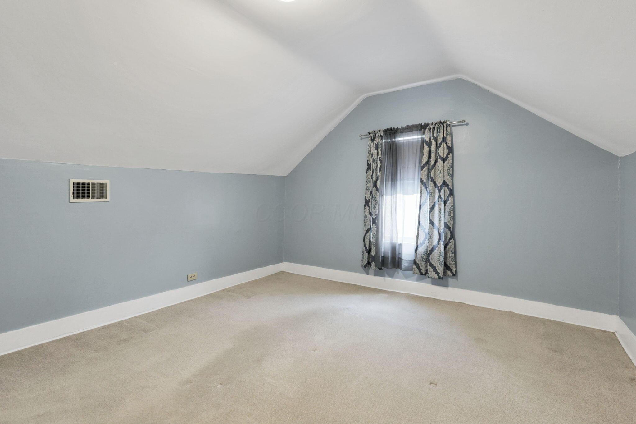 115 N Walnut Street, Baltimore, Ohio image 28