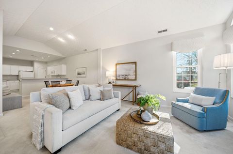 Photo of 133 Shadymere Lane 4 #4, Columbus, OH 43213 (MLS # 226002042)