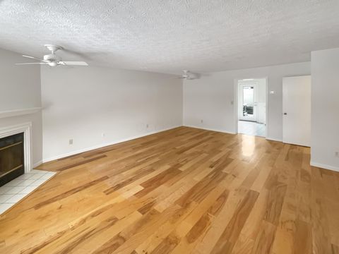 Tiny photo for 1947 Rockdale Drive 33 #33, Columbus, OH 43229 (MLS # 225045140)