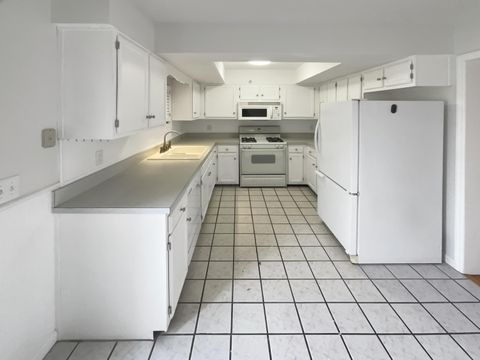 Tiny photo for 1947 Rockdale Drive 33 #33, Columbus, OH 43229 (MLS # 225045140)