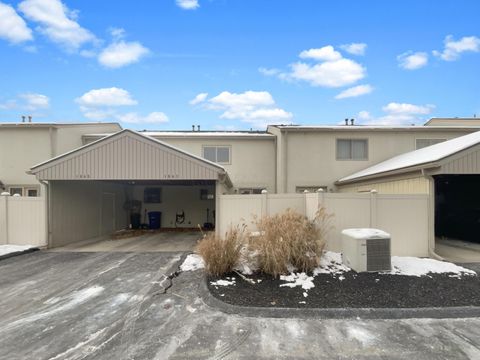 Tiny photo for 1947 Rockdale Drive 33 #33, Columbus, OH 43229 (MLS # 225045140)