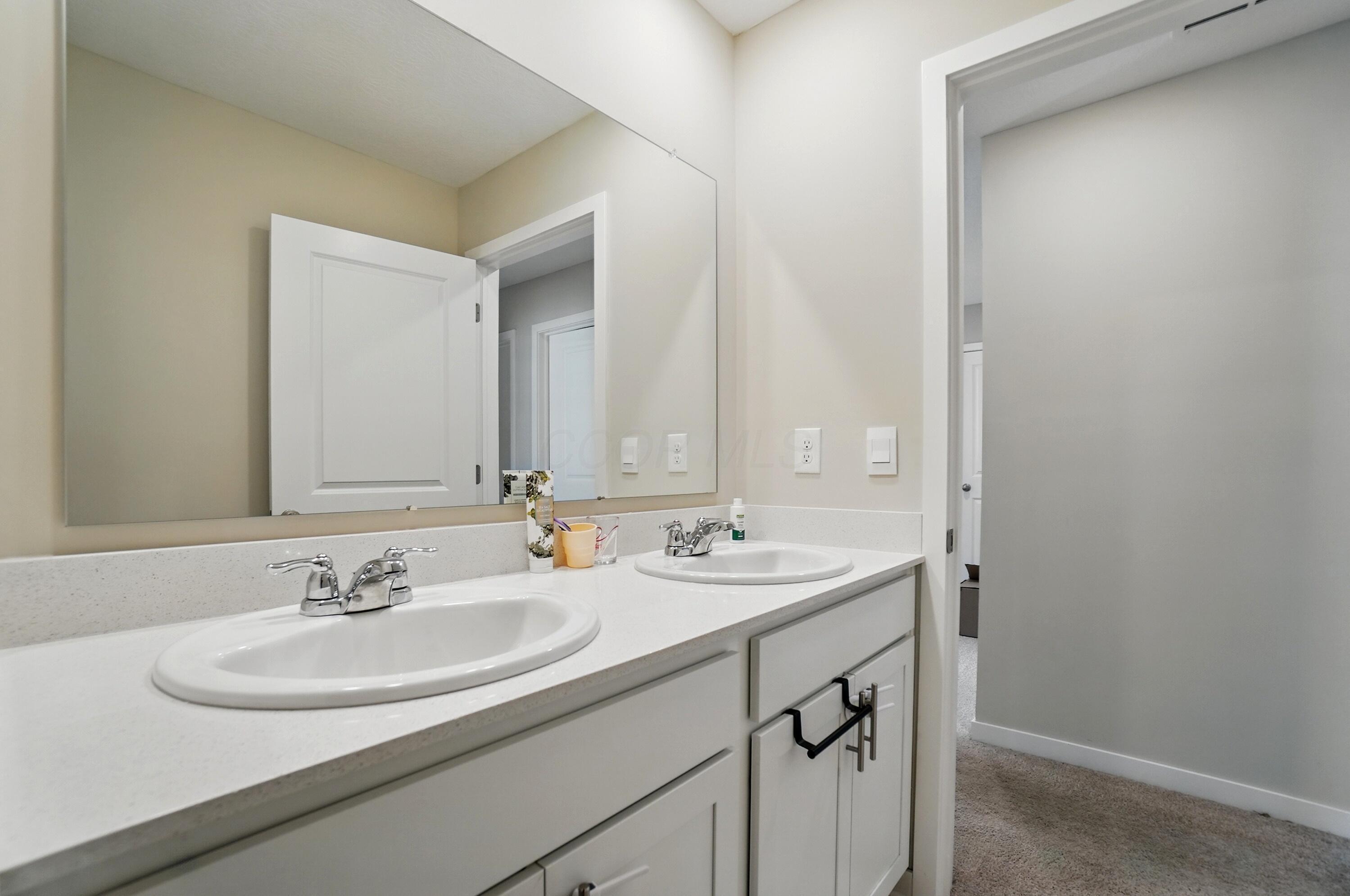 314 Sandburg Drive, Lithopolis, Ohio image 28