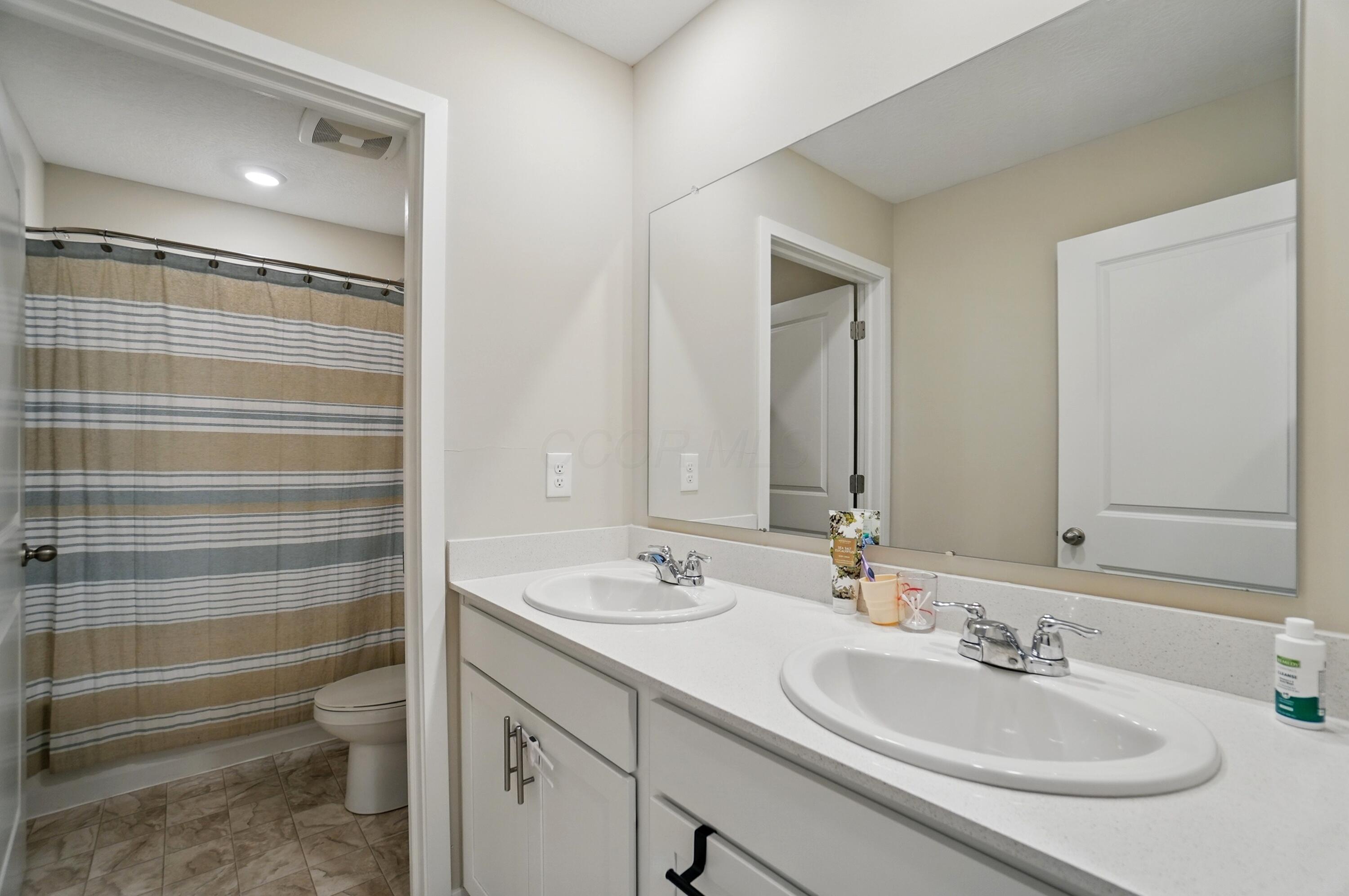 314 Sandburg Drive, Lithopolis, Ohio image 27