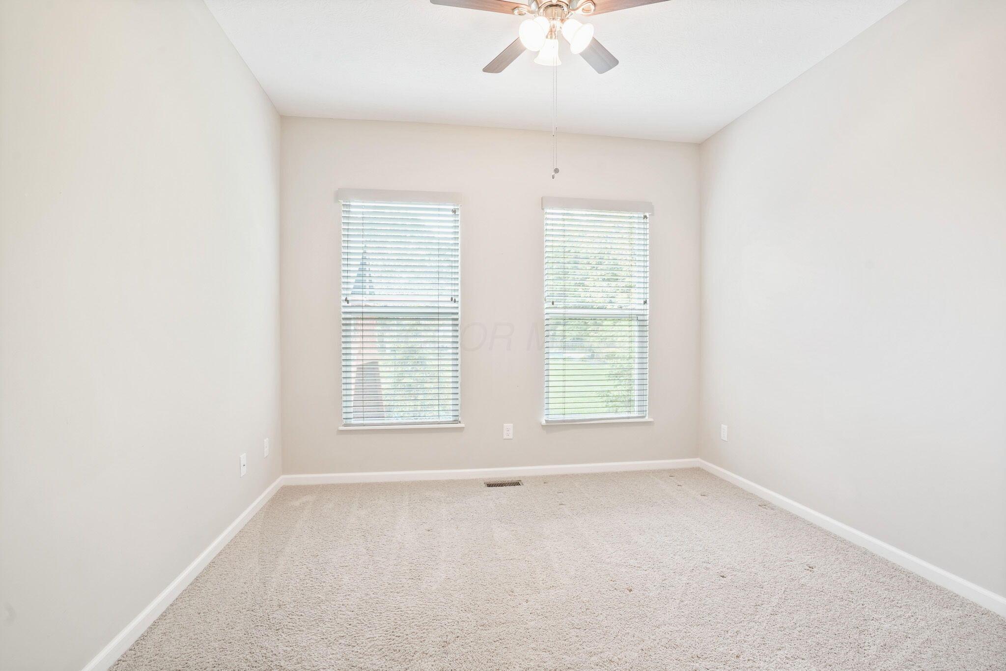 5531 Lilac Avenue, Grove City, Ohio image 28