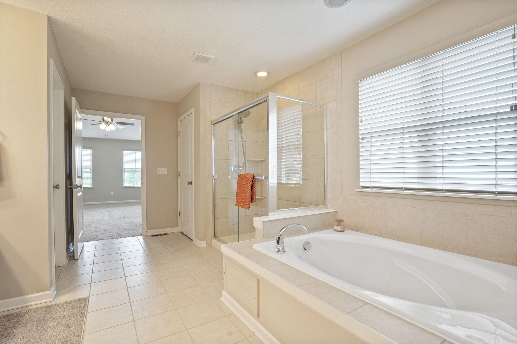 5531 Lilac Avenue, Grove City, Ohio image 36