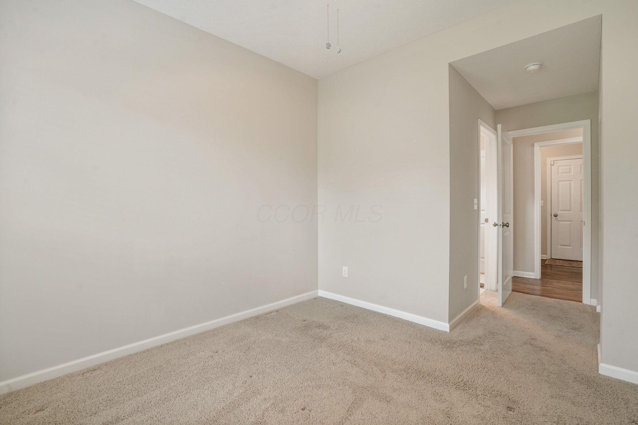 5531 Lilac Avenue, Grove City, Ohio image 29