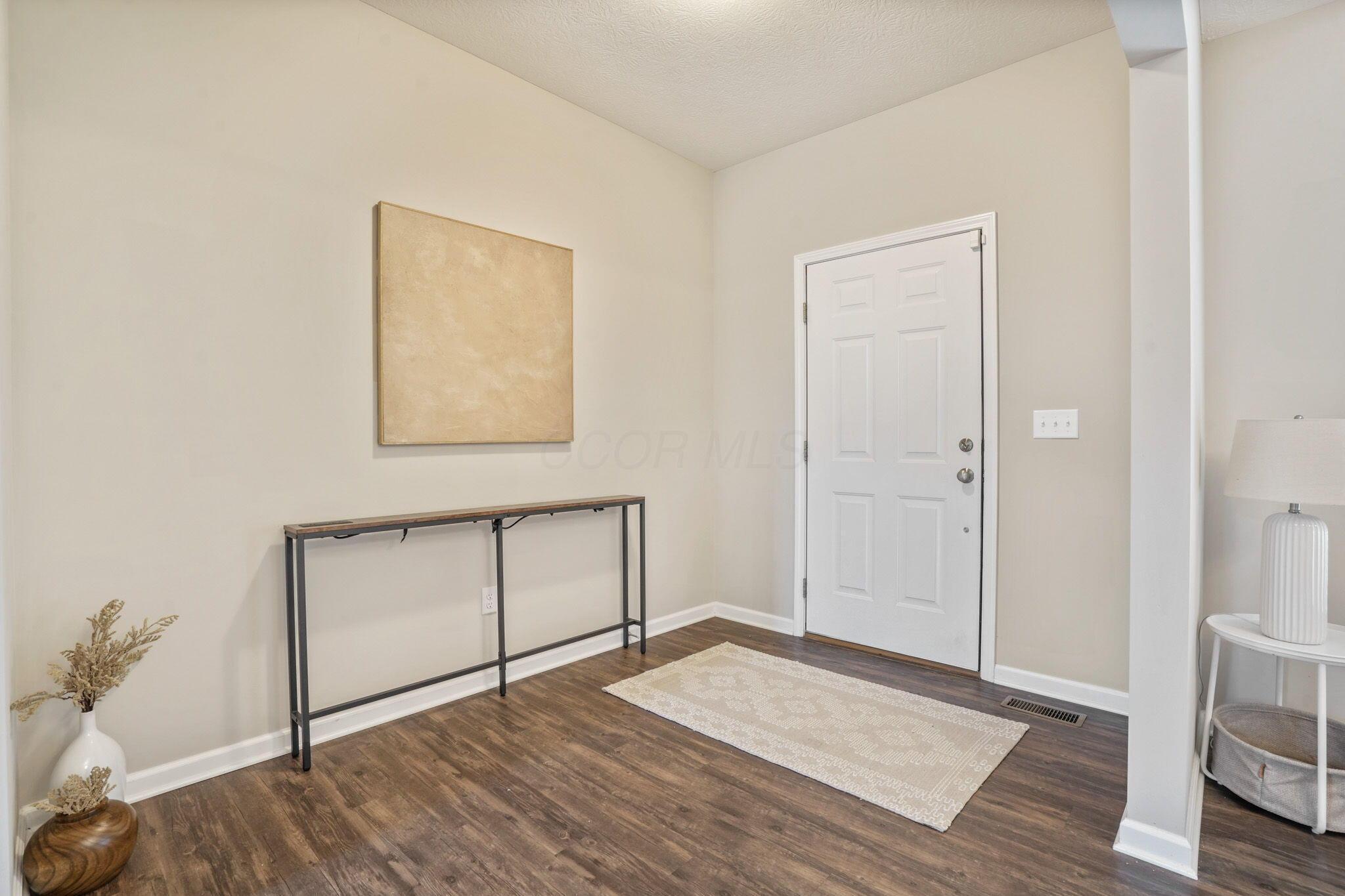 5531 Lilac Avenue, Grove City, Ohio image 3