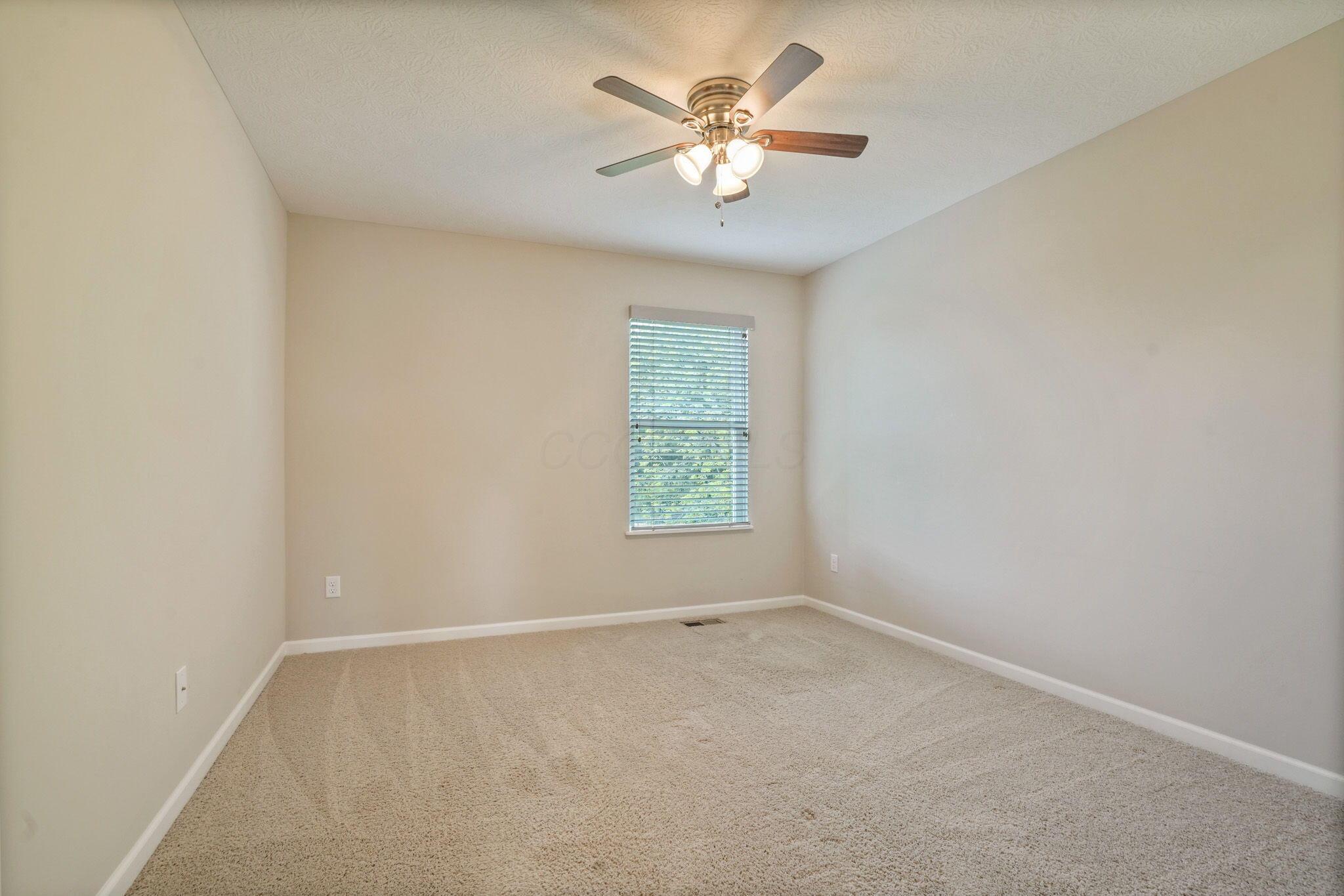 5531 Lilac Avenue, Grove City, Ohio image 48