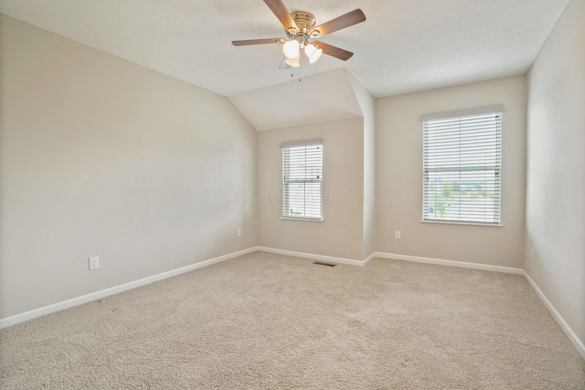 5531 Lilac Avenue, Grove City, Ohio image 43