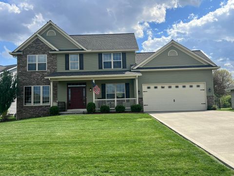 Photo of 27 Fieldcrest Drive, Centerburg, OH 43011 (MLS # 226013346)