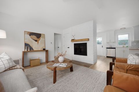 Tiny photo for 1934 Milden Road, Columbus, OH 43221 (MLS # 226014847)