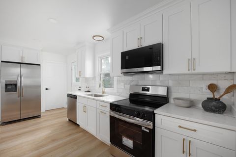 Tiny photo for 1934 Milden Road, Columbus, OH 43221 (MLS # 226014847)