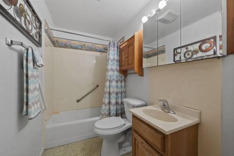 Tiny photo for 84 River Drive, Columbus, OH 43230 (MLS # 226000108)