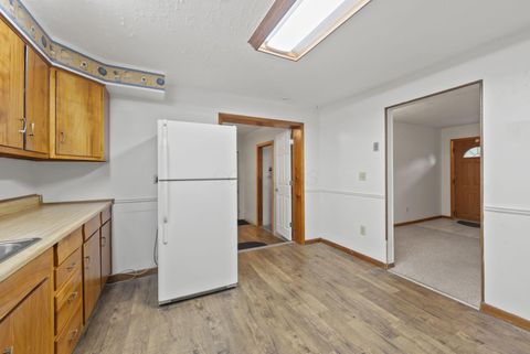 Tiny photo for 84 River Drive, Columbus, OH 43230 (MLS # 226000108)