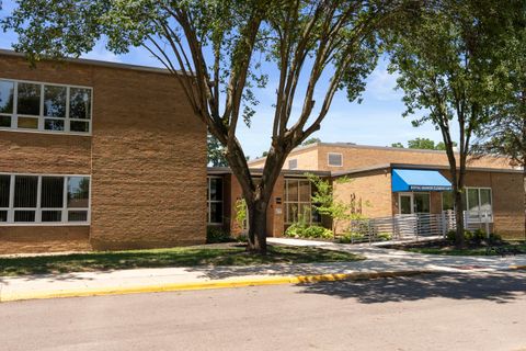 Tiny photo for 84 River Drive, Columbus, OH 43230 (MLS # 226000108)