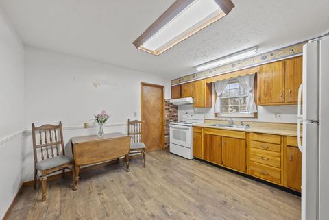 Tiny photo for 84 River Drive, Columbus, OH 43230 (MLS # 226000108)