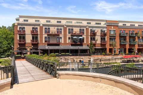 Tiny photo for 84 River Drive, Columbus, OH 43230 (MLS # 226000108)