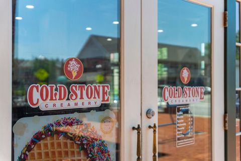 Tiny photo for 84 River Drive, Columbus, OH 43230 (MLS # 226000108)