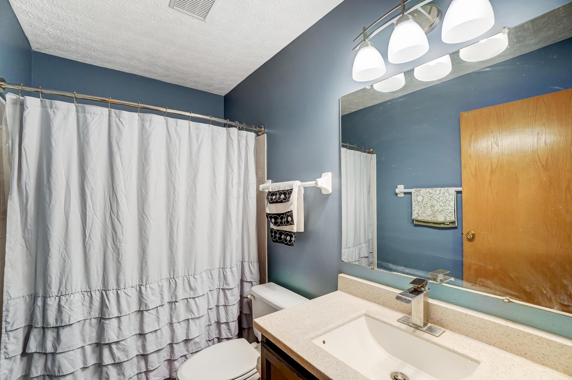 8671 Cadet Drive, Galloway, Ohio image 31