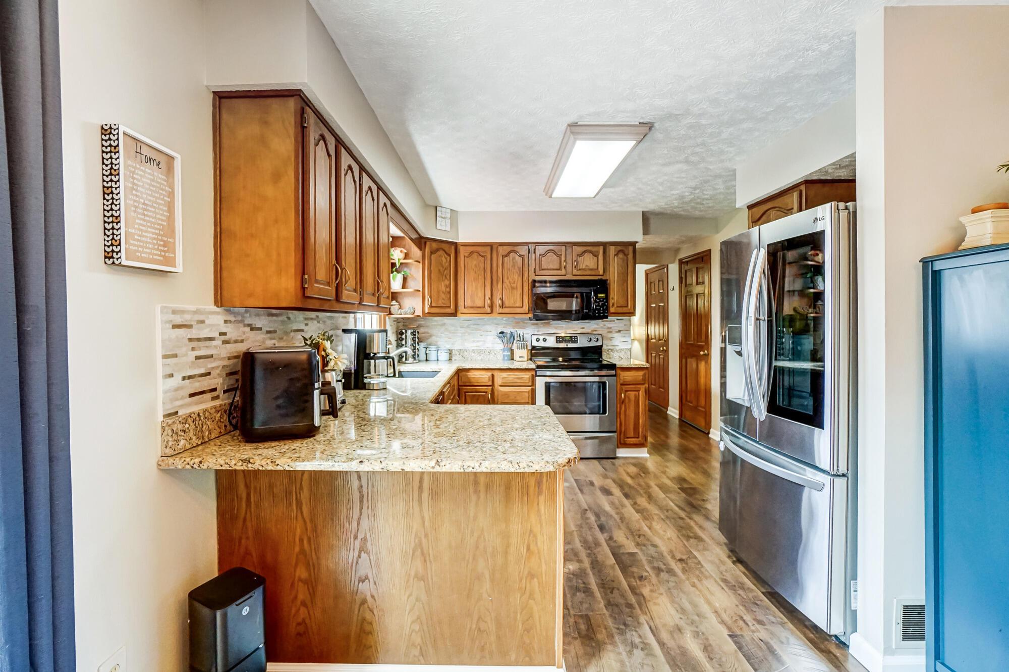 6359 Mound View Place, Grove City, Ohio image 17