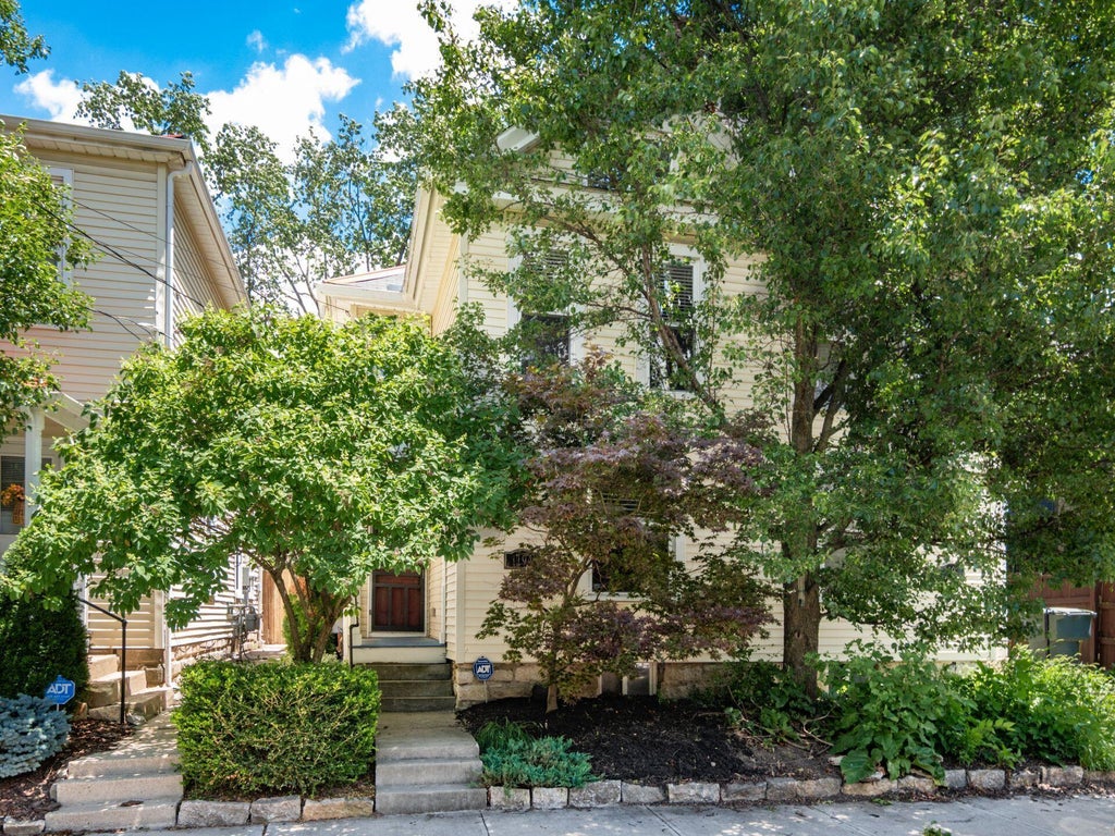 Photo of 1194 Forsythe Avenue, Columbus, OH 43201 (MLS # 226022967)