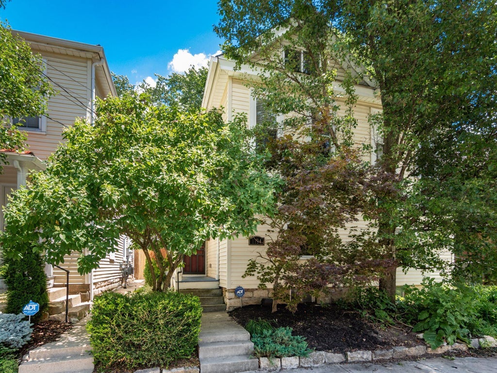 Photo of 1194 Forsythe Avenue, Columbus, OH 43201 (MLS # 226022967)