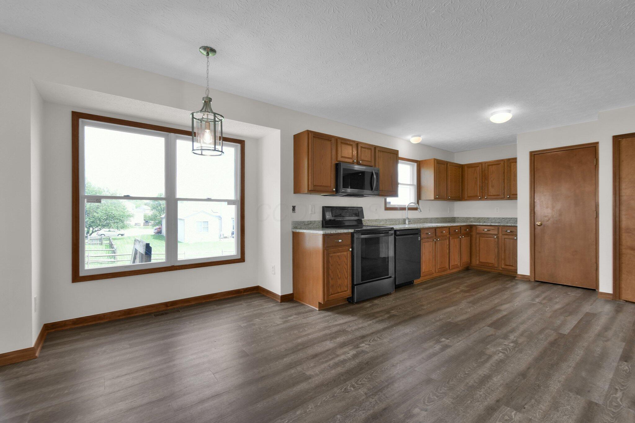 430 Sycamore Creek Street, Pickerington, Ohio image 10