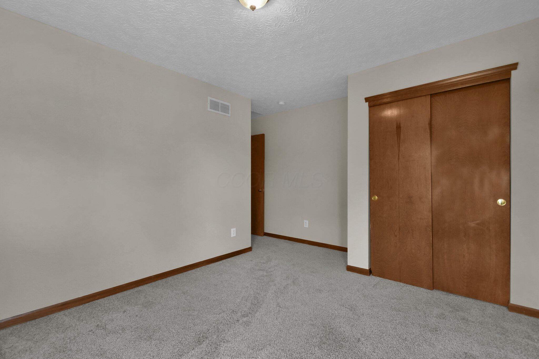 430 Sycamore Creek Street, Pickerington, Ohio image 13