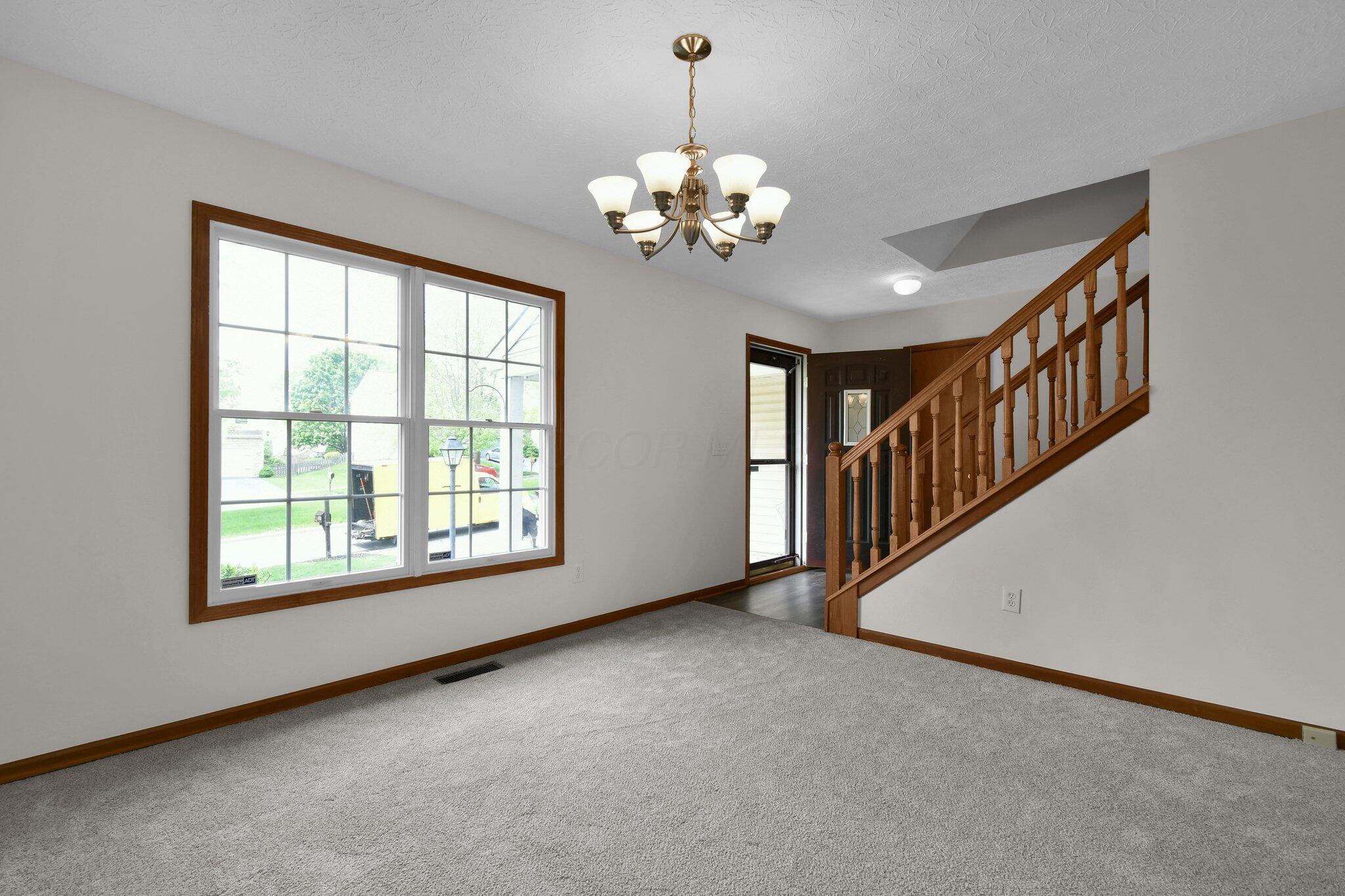 430 Sycamore Creek Street, Pickerington, Ohio image 5