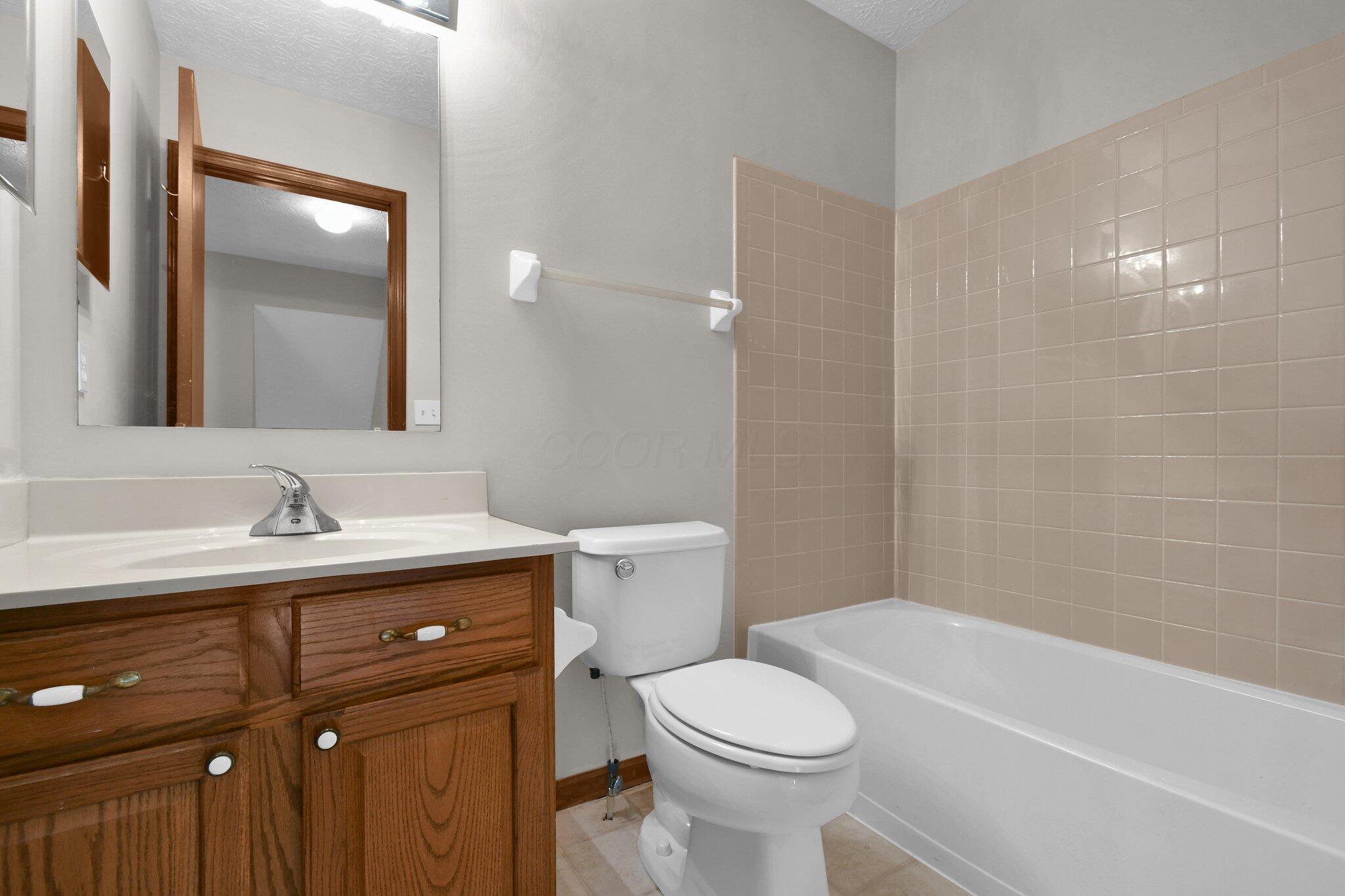 430 Sycamore Creek Street, Pickerington, Ohio image 14