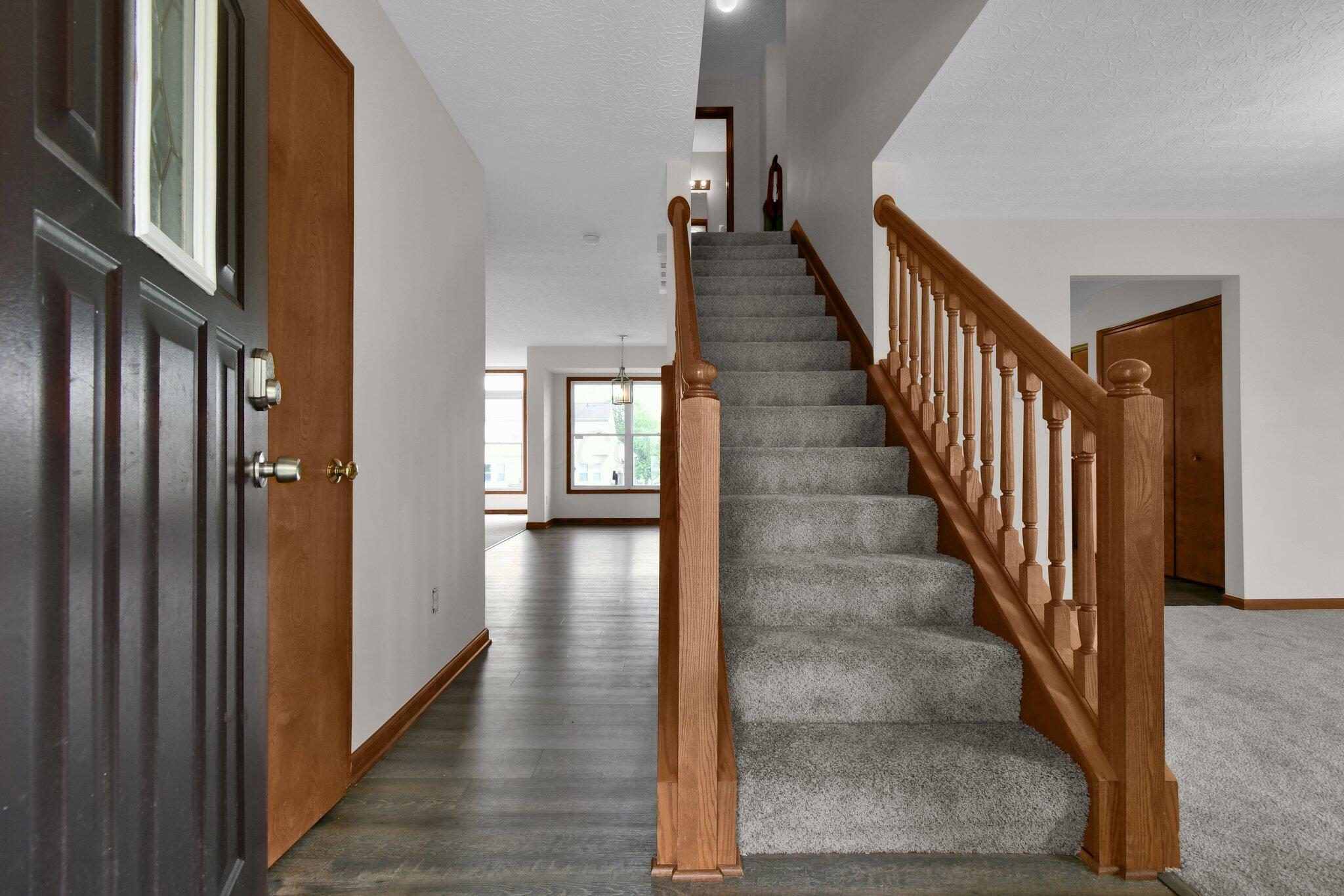 430 Sycamore Creek Street, Pickerington, Ohio image 4
