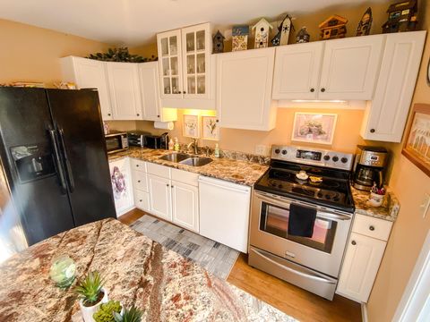 Tiny photo for 222 Pima Lane, Hide-A-Way Hills, OH 43107 (MLS # 226002966)