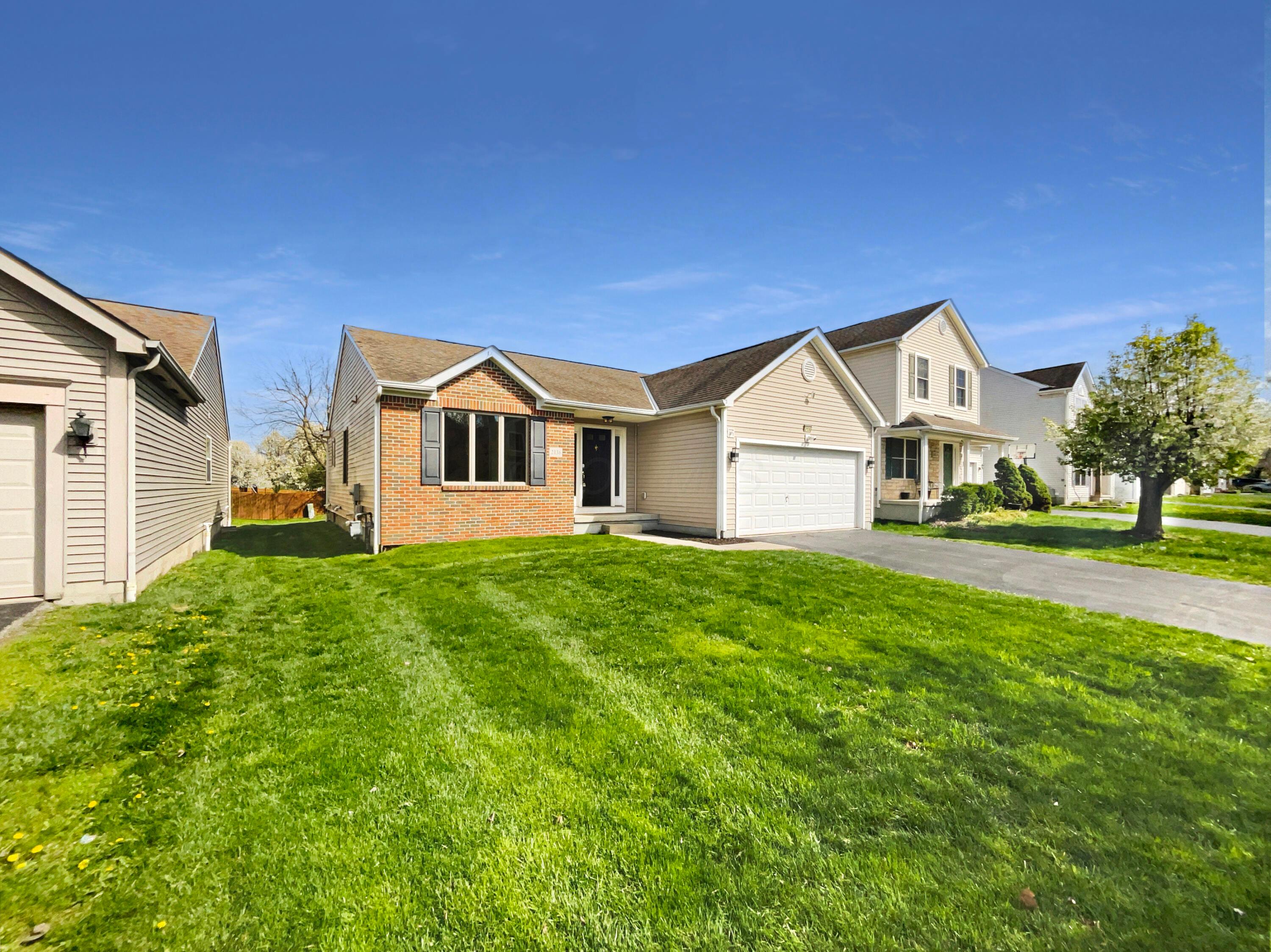 2136 Staghorn Way, Grove City, Ohio image 10